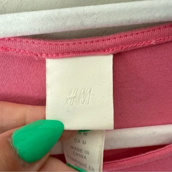 H&M Pink Ruffled Puff Sleeve Blouse Women’s M Streetwear Casual - Picture 6 of 11